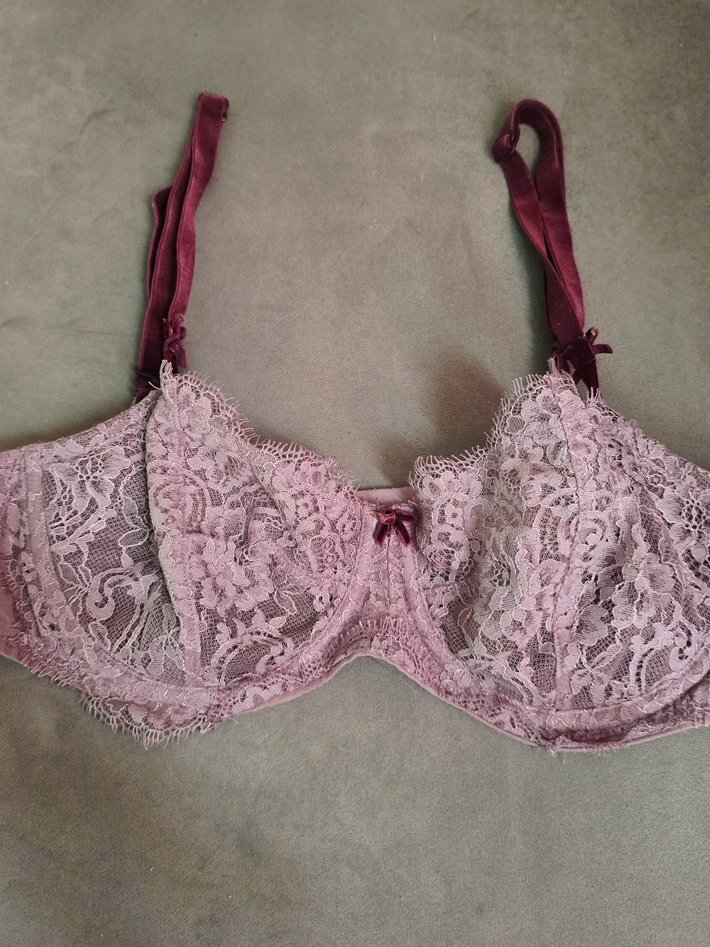 Victoria's Secret Lace Underwire Bra